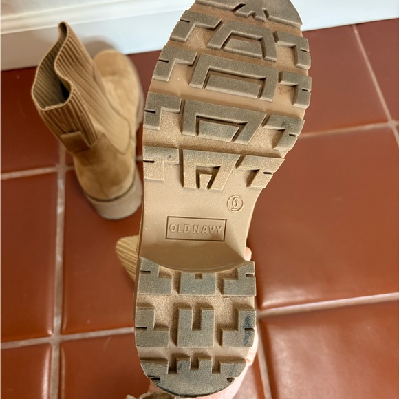 Old Navy Tan Ankle Boots - Picture 4 of 4
